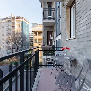 Appartamento Moderno San Siro, Milano